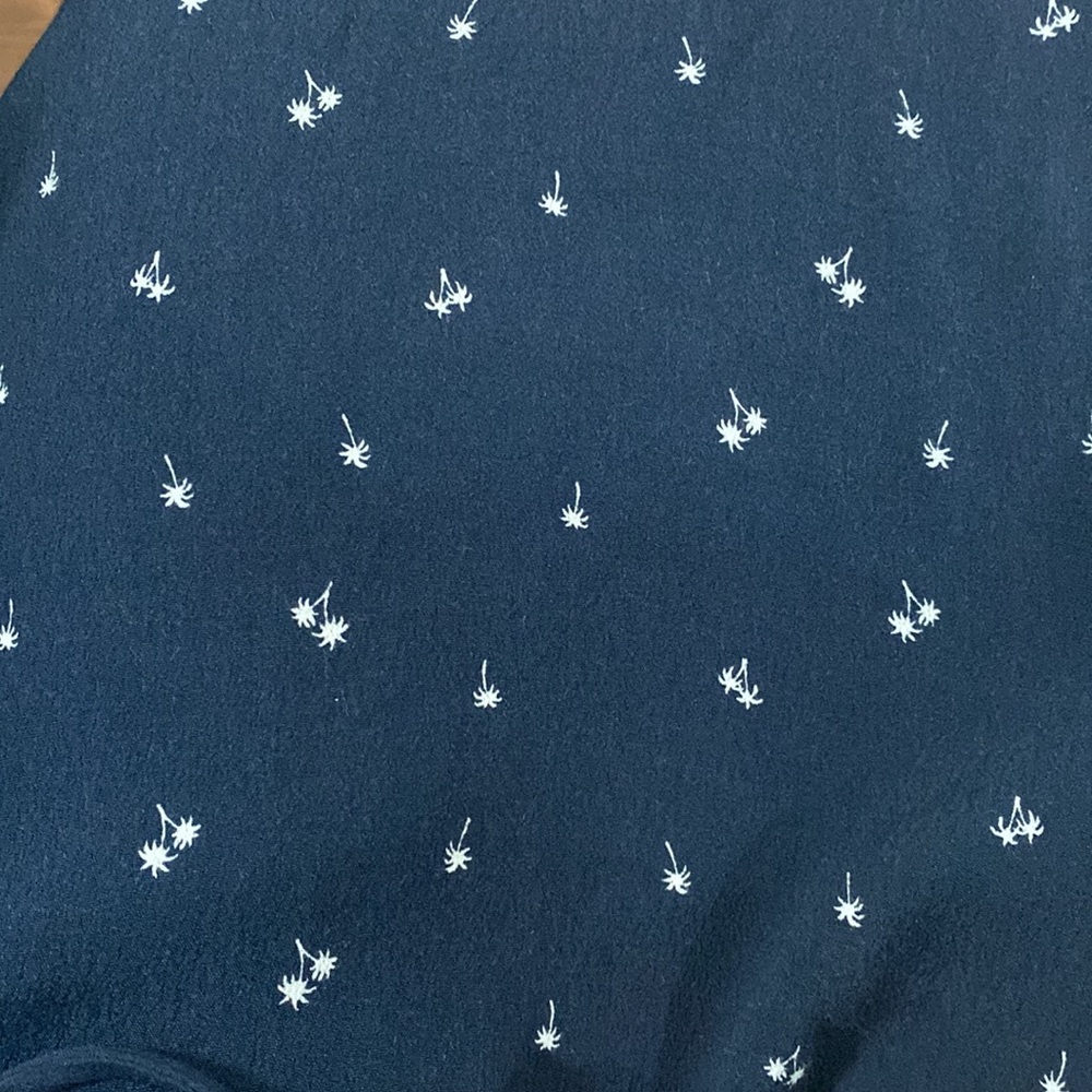 Brandy Melville navy scattered micro palm print tie strap square neck mini dress - Picture 5 of 9